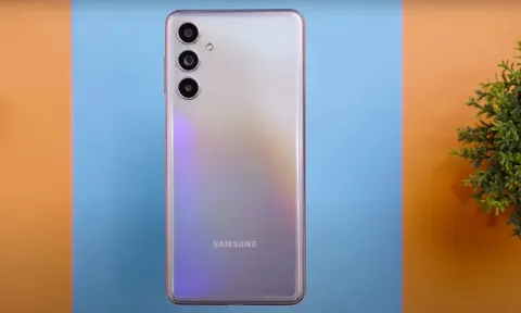 Rò rỉ video trên tay Samsung Galaxy F54 5G tiết lộ toàn bộ thiết kế và thông số kỹ thuật