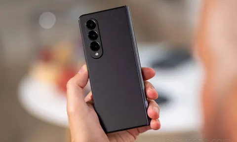 Giá Galaxy Z Fold4 giảm sâu hơn chục triệu đầu tháng 6, ‘phủ đầu’ iPhone 14 Pro Max