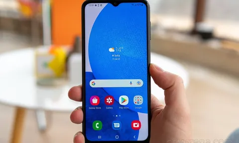 Cầm 4 triệu có ngay điện thoại Samsung thiết kế đẹp như Galaxy S23, tính năng hiện đại như iPhone 14