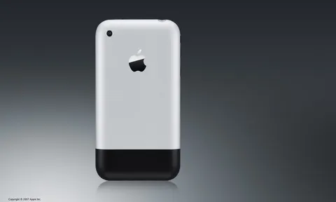 Ngỡ ngàng chiếc iPhone cổ 4GB được bán với giá kỷ lục 4.5 tỷ đồng