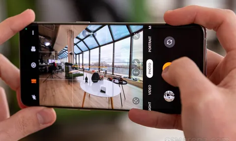 OPPO Find X5 Pro giảm 13 triệu, màn to như iPhone 14 Pro Max, camera xịn chẳng kém Galaxy S23