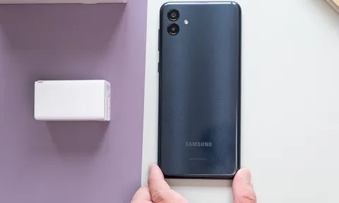 Vua điện thoại giá rẻ Samsung lộ diện, giá dưới 3.6 triệu, thiết kế đẹp như iPhone 12