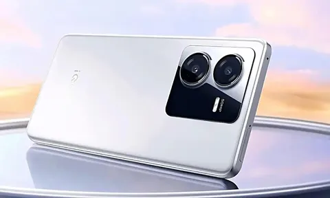 iQOO Z8x 5G ra mắt: Giá rẻ từ 4.3 triệu, màn xịn như iPhone 14 Pro Max, camera sánh ngang Galaxy S23