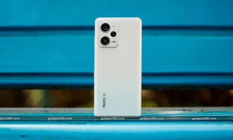 Vua Android tầm trung lộ diện: Màn to như iPhone 14 Pro Max, camera xịn sò kém gì Galaxy S23 Ultra