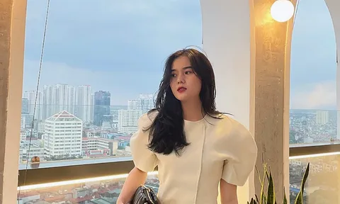 Cận cảnh dung nhan khả ái, body quyến rũ của bà xã Thành Chung