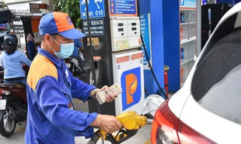Ngày mai, giá xăng tiếp tục bật tăng mạnh