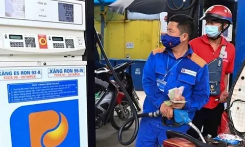 Giá xăng dầu hôm nay ngày 5/4: Biến động bất thường