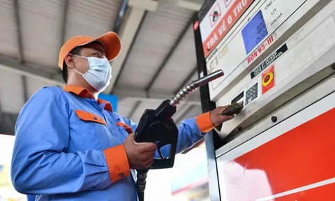 Giá xăng dầu hôm nay ngày 6/4: Đứt mạch tăng giá