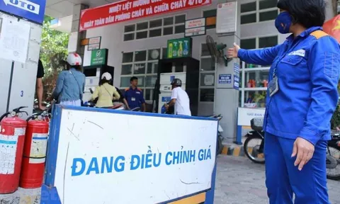 Giá xăng trong nước hôm nay bật tăng mạnh lên mức hơn 24.000 đồng/lít