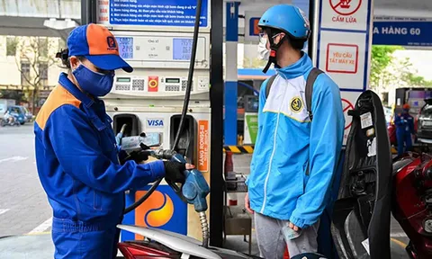 Giá xăng dầu hôm nay ngày 14/4: Tiếp tục quay đầu giảm