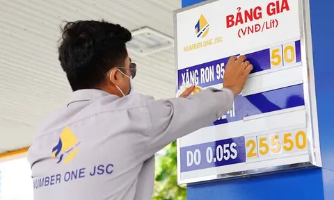 Giá xăng hôm nay trong nước giảm xuống mức hơn 22.000 đồng/lít