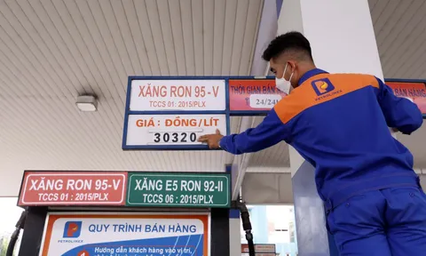 Giá xăng dầu hôm nay ngày 8/5: Tiếp tục giảm mạnh