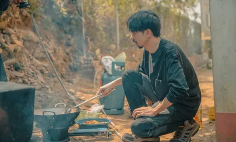 Thêm một MV của Đen Vâu lọt top 1 trending YouTube Việt Nam