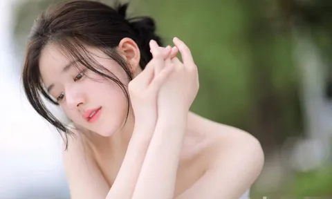 Triệu Lộ Tư lọt top thảm họa diễn xuất của showbiz Hoa ngữ