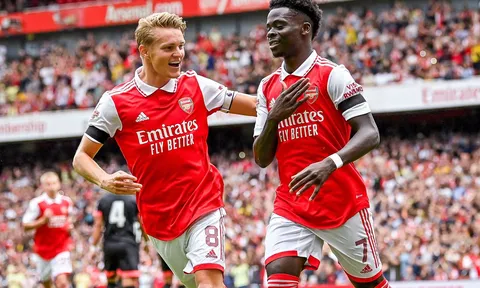 Nhấn chìm Leeds United, Arsenal duy trì khoảng cách 8 điểm so với Man City