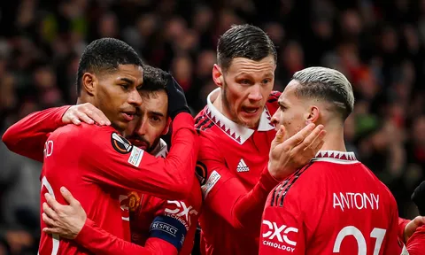 Ten Hag ra phán quyết bất ngờ với ngôi sao hàng công, đính kèm điều kiện đặc biệt