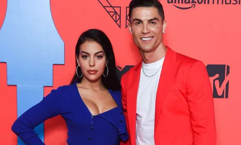 Ronaldo chán ngán bạn gái, chuyện tình 'đẹp như mơ' bên bờ vực tan vỡ