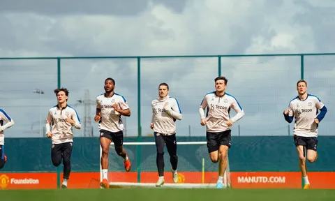 Thần đồng MU lần đầu xuất hiện, sẵn sàng đại chiến Tottenham