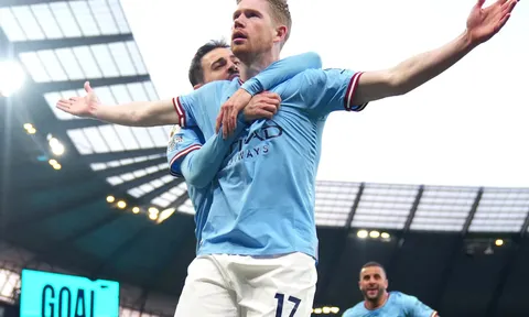 Sự thật bất ngờ khiến De Bruyne bị đồng đội ‘bỏ rơi’ sau trận thắng Arsenal