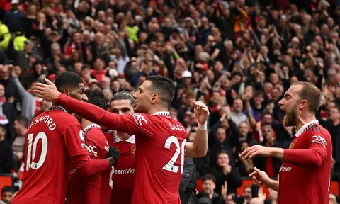 Thắng Aston Villa, MU tạo ra thành tích Arsenal, Man City không thể làm được