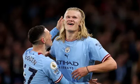 Thắng dễ West Ham, Man City vượt mặt Arsenal để chiếm ngôi đầu bảng Ngoại hạng Anh