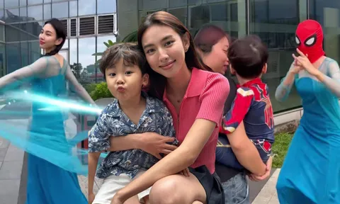 Video: Thùy Tiên hóa Elsa dịp Halloween, phản ứng của bé Bo khiến dân tình 'không nhịn được cười'