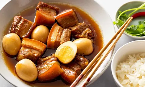 Khi kho thịt cho thêm thứ gia vị quen thuộc này vừa tuyệt ngon, vừa tốt hơn thuốc bổ