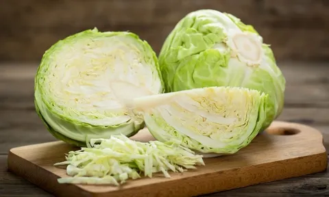 Bắp cải vào mùa, thèm đến mấy những người này cũng không nên ăn: Tiền mất tật mang!