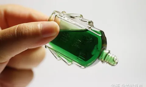 Miền Bắc rét đậm, để 1 lọ dầu gió gần giường mà bao người trầm trầm trồ vì tác dụng quá đỉnh