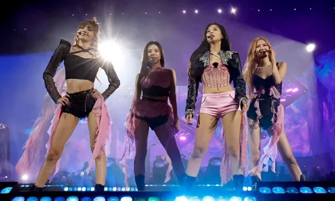 YG lên tiếng khẳng định concert BLACKPINK tại Việt Nam không chỉ có 13 bài, fan vẫn chê giá quá 'chát'?