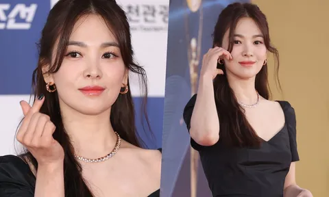 Song Hye Kyo gây bão với nhan sắc nữ thần tại thảm đỏ Rồng Xanh, visual đỉnh cao bất chấp camera thường