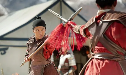 Bom tấn của Hollywood “Hoa Mộc Lan” phát hành trực tuyến trên mạng