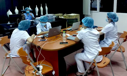 Tâm sự các “chiến binh áo trắng” bệnh viện C Đà Nẵng trước giây phút hết phong toả