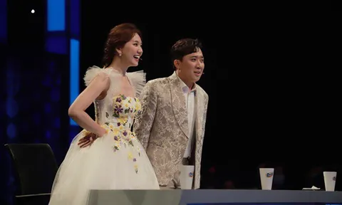 Vợ chồng Trấn Thành - Hari Won lần đầu đứng chung sân khấu cùng "đàn con" của mình