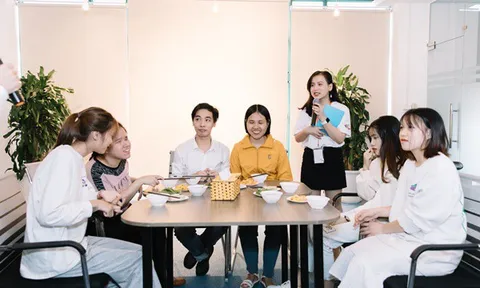 Giới trẻ Hà Nội tranh luận cùng cộng đồng khiếm thị về giới hạn bản thân