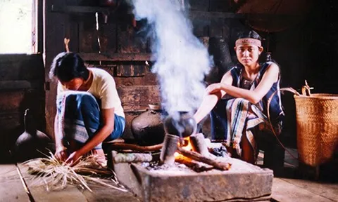 Những điều khoản hà khắc trong tục phạt vạ tội ngoại tình của người K'ho