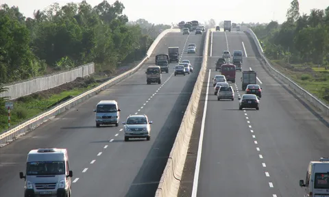 Sẽ thu phí cao tốc 1.000 - 1.500 đồng/km?