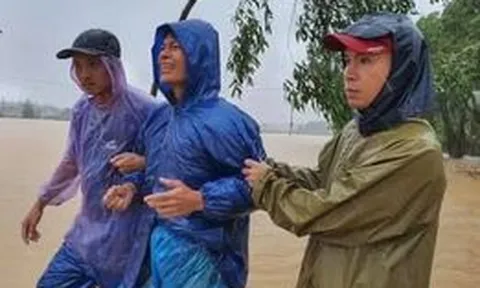 Tìm thấy thi thể sản phụ bị lũ cuốn trên đường đi sinh con