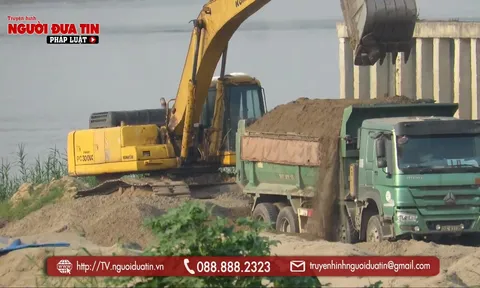 Hà Nội: Kè bảo vệ đê sông Hồng bị xâm hại